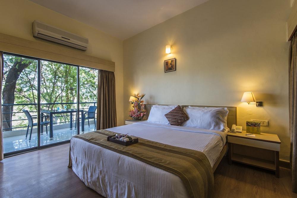 Hotel Phoenix Koregaon Park Poona Buitenkant foto