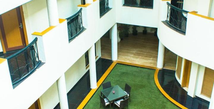 Hotel Phoenix Koregaon Park Poona Buitenkant foto