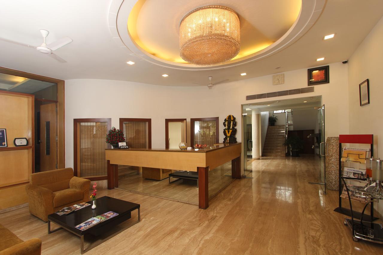 Hotel Phoenix Koregaon Park Poona Buitenkant foto