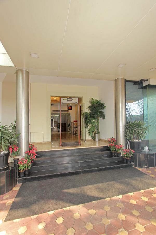Hotel Phoenix Koregaon Park Poona Buitenkant foto