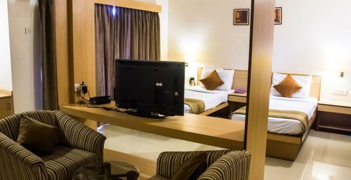 Hotel Phoenix Koregaon Park Poona Buitenkant foto