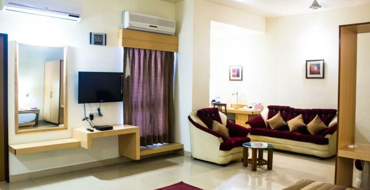 Hotel Phoenix Koregaon Park Poona Buitenkant foto