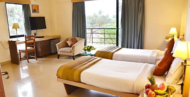 Hotel Phoenix Koregaon Park Poona Buitenkant foto